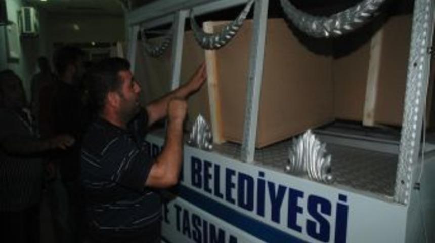 Suriyeli 8 G&ouml;&ccedil;menin Cenazeleri &Uuml;lkelerine G&ouml;nderildi