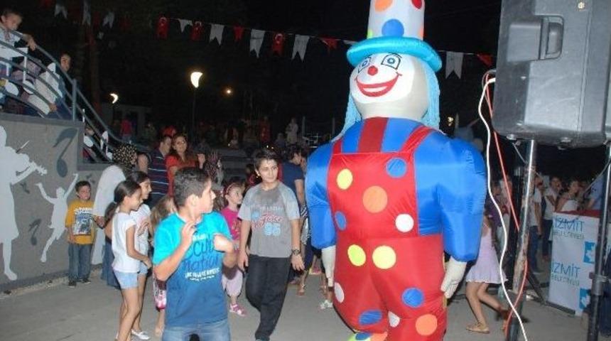İzmit'te Ramazan Etkinlikleri &Ccedil;ocukları Coşturuyor
