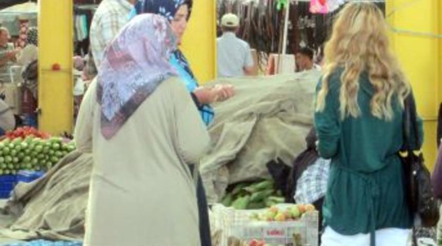 Seydişehir Esnafı Pazar Alışverişine Dua Ile Başlıyor