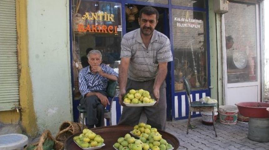 Yerli İncirin Kilosu 2 Tl'den Satılıyor