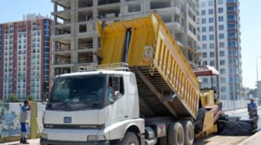 Kocasinan Belediyesi S&uuml;mer Mahallesi'nin Yollarını Asfaltlıyor