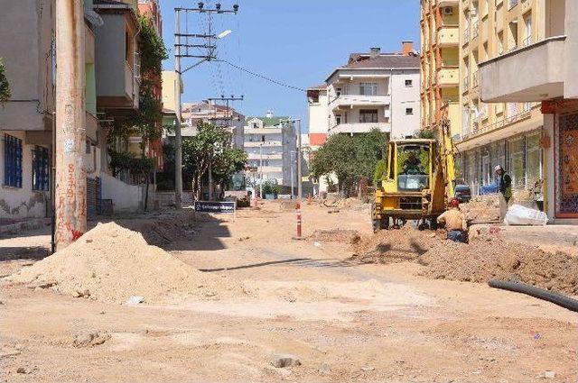 Çayırova Mehmet Akif Ersoy Caddesi Yenileniyor