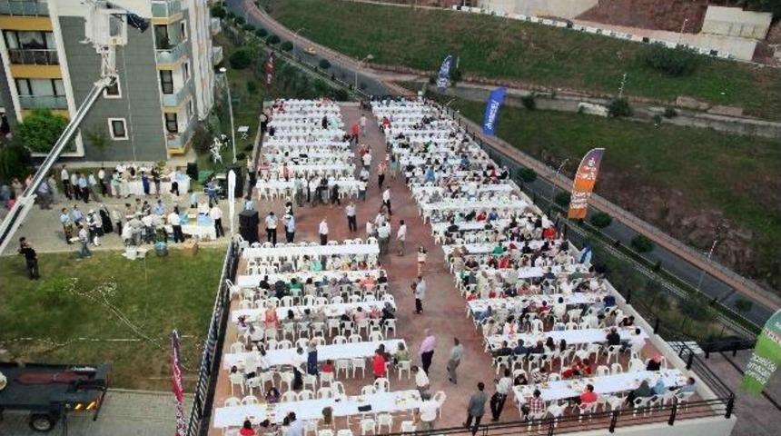 Akçakent Sakinleri İftarda Buluştu