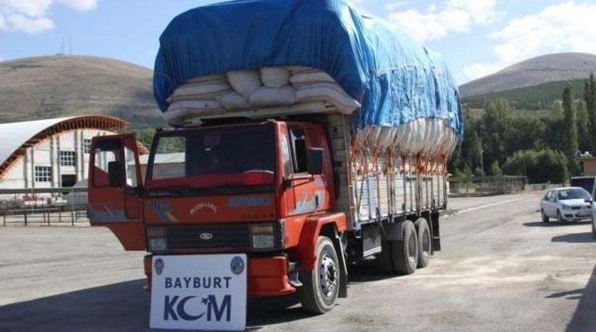 Bayburt'ta Bir Kamyon Dolusu Ka&ccedil;ak Sigara Ele Ge&ccedil;irildi