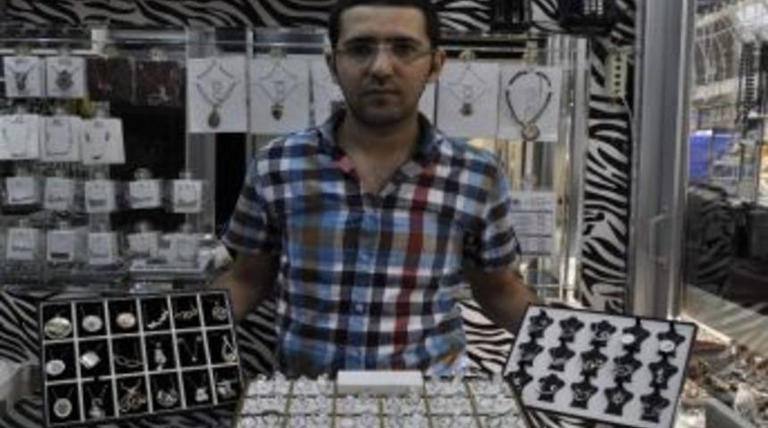 Altının D&uuml;ş&uuml;ş&uuml;, G&uuml;m&uuml;ş&uuml; De Vurdu