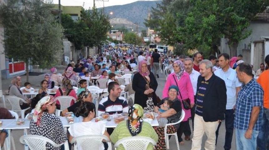 Taziye Evinde Başkana Darp Girişimi