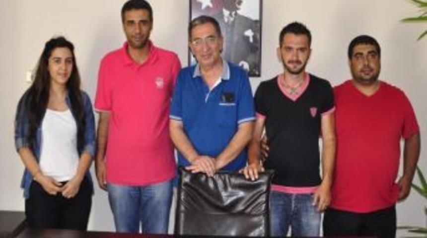 Cemiyetten Torbalı G&uuml;ndem Gazetesi&rsquo;ne &lsquo;hayırlı Olsun&rsquo; Ziyareti