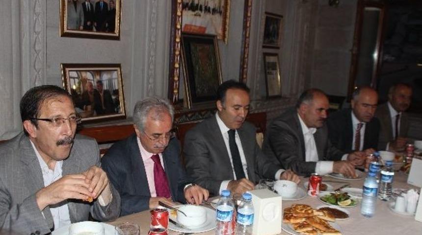 P&uuml;is Erzurum Şubesinden İftar Yemeği