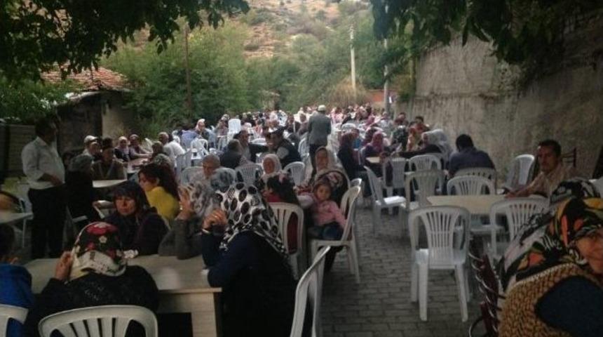 Ak Parti&rsquo;nin İftar Programları Devam Ediyor