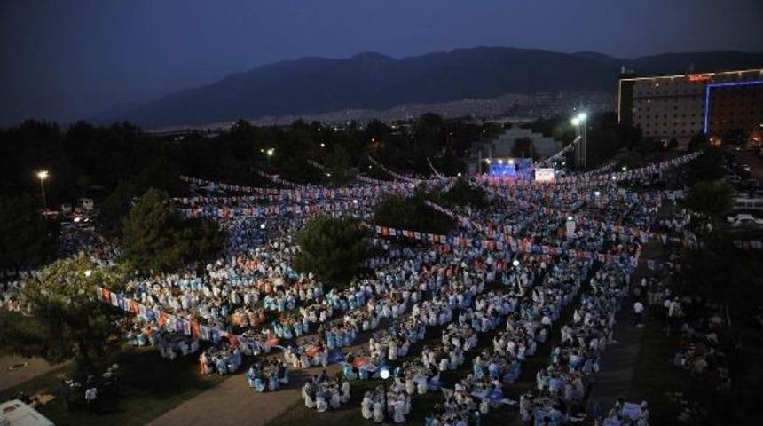Ak Parti Bursa Teşkilatı'nda Tarihi İftar