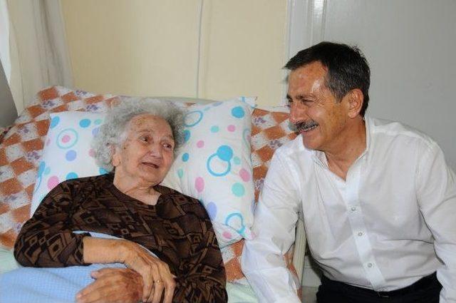 Tebev Yaşlıların Hizmetinde 1