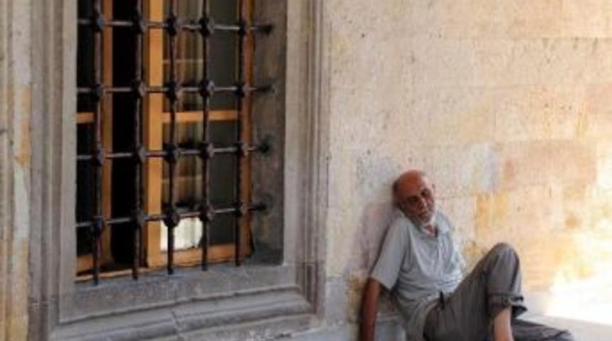 Cami Avlusunda Ramazan Molası