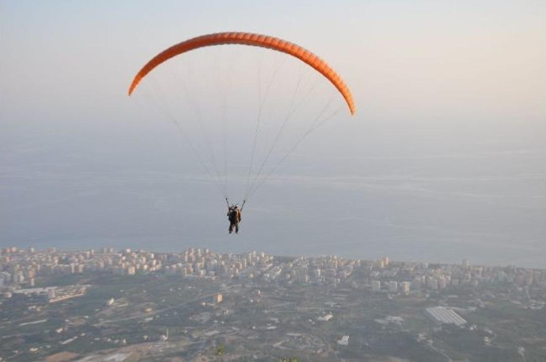 Alanya&rsquo;ya Yama&ccedil; Paraş&uuml;t&uuml; Pisti