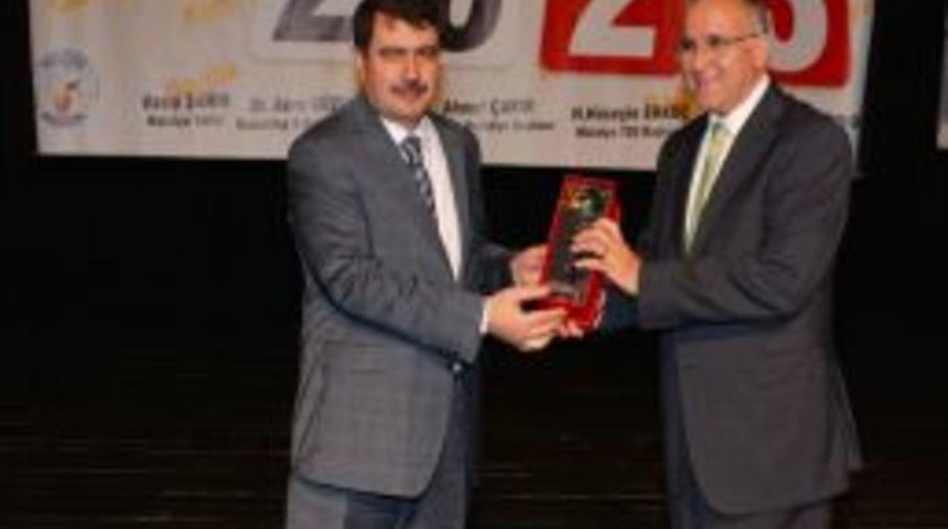 Vali Şahin: Hedef Belirlemeden Başarı Elde Etmek M&uuml;mk&uuml;n Değil