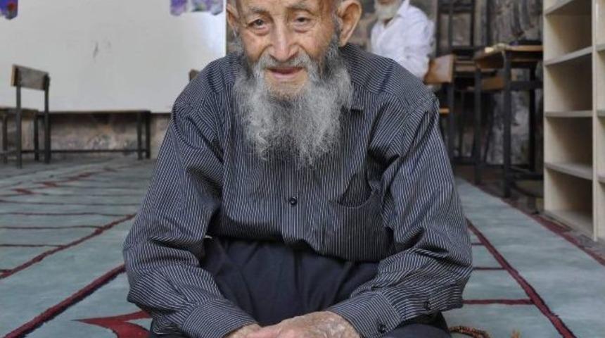 V&uuml;cudun Manevi İlacı 'itikaf'