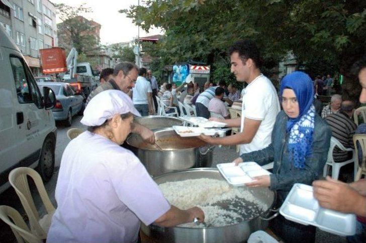 Büyük Birlik Partisi'nden "halk Sofrası" G1