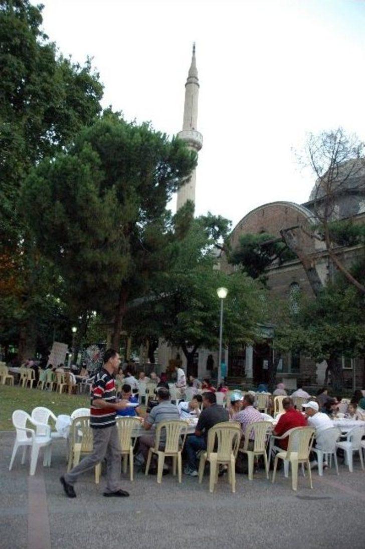 Büyük Birlik Partisi'nden "halk Sofrası" G2