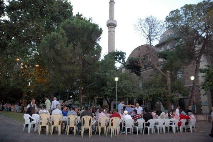 Büyük Birlik Partisi'nden "halk Sofrası" G3
