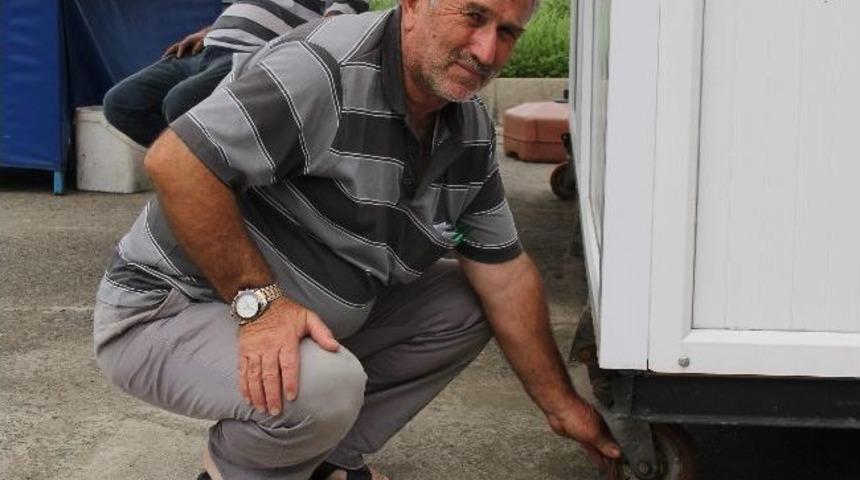 Balık&ccedil;ı D&uuml;kkanına Ruhsat Almak İ&ccedil;in Bulduğu &Ccedil;&ouml;z&uuml;m "işte Karadeniz Zekası" Dedirtti