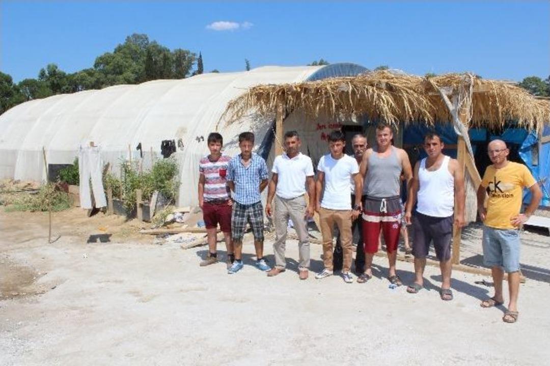 Yurt İnşaatinda Maaş Gerginliği S&uuml;r&uuml;yor