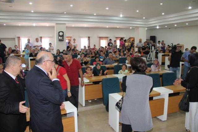 Giresun&rsquo;da &Ccedil;ocuklara Bayramlık Yardımı Yapıldı 1