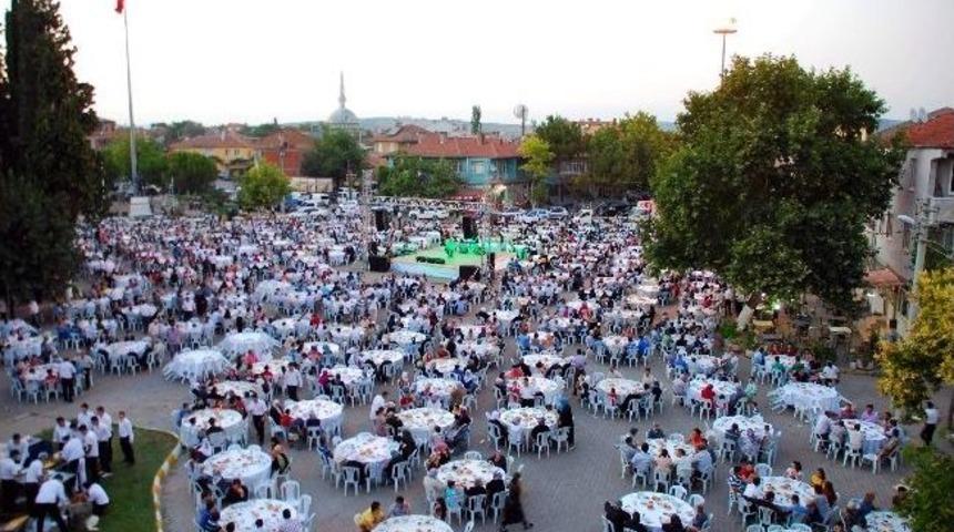 Pamuk&ccedil;u Belediyesi'nden Toplu İftar