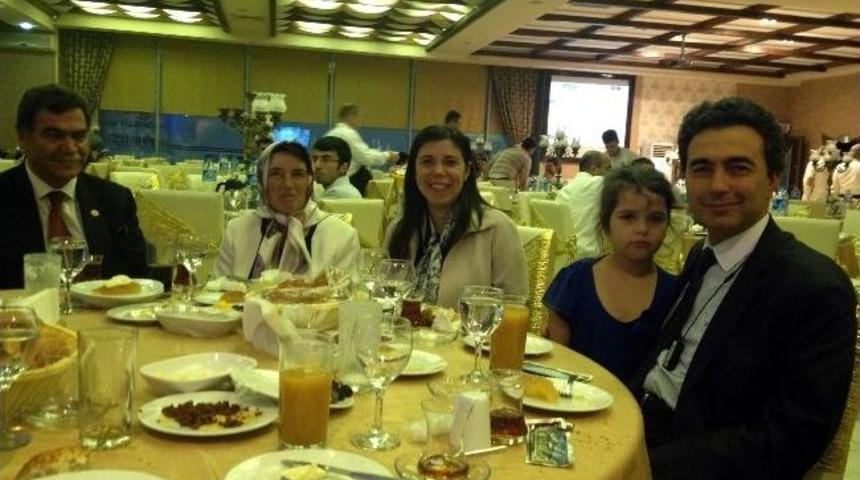 Milletvekili Bakır, Terziler Ve Konfeksiyoncularla İftarda Buluştu