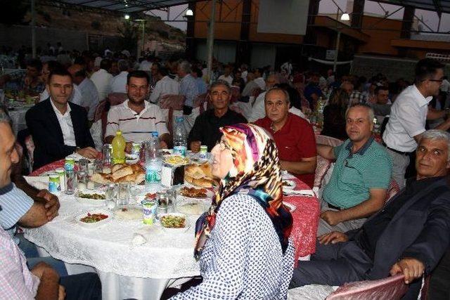 Balıkesir Esnaf Odaları Birliğinden Toplu İftar