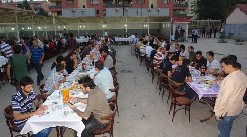 Hakkari'de Polis Vatandaş Iftarda Buluştu