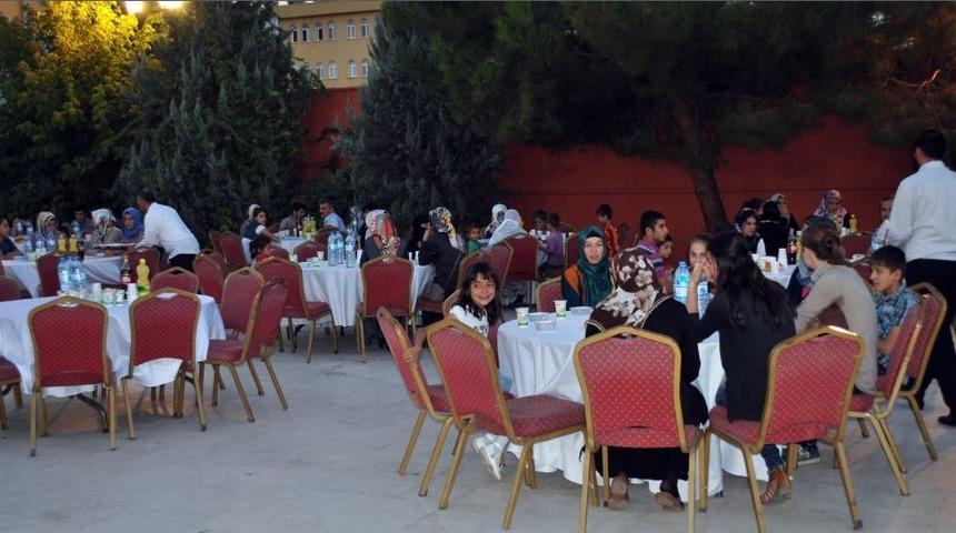 Midyat M&uuml;ft&uuml;l&uuml;ğ&uuml; Yetim &Ccedil;ocuklar Ve Protokol&uuml; Buluşturdu