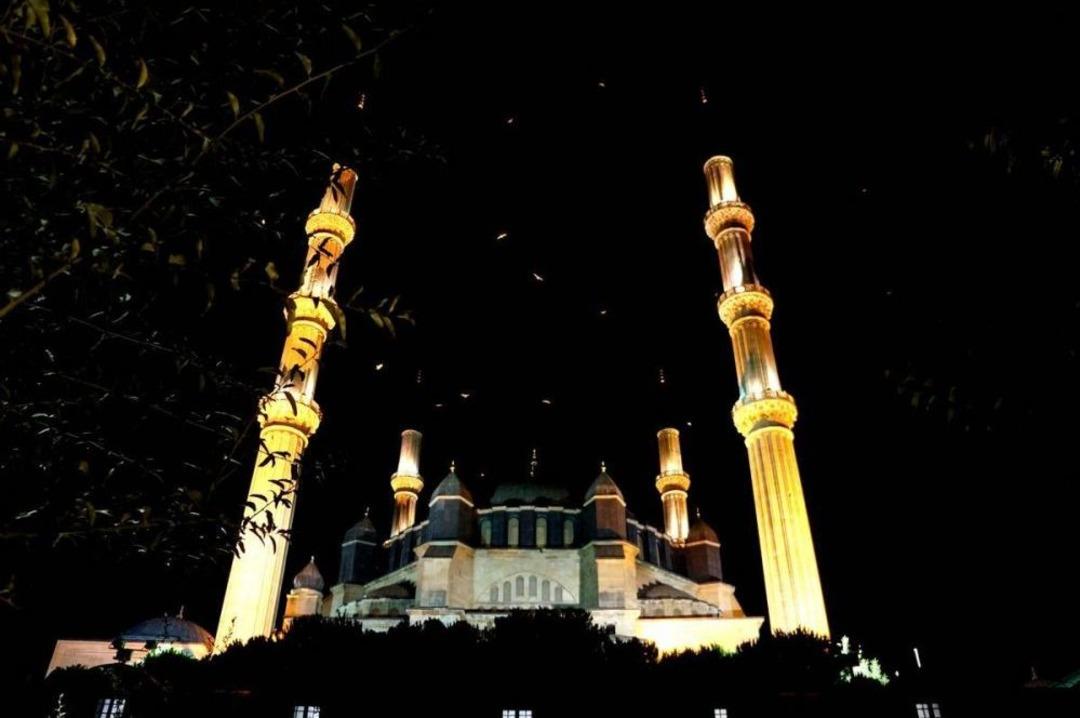 Selimiye Camisi, Kadir Gecesi Doldu Taştı