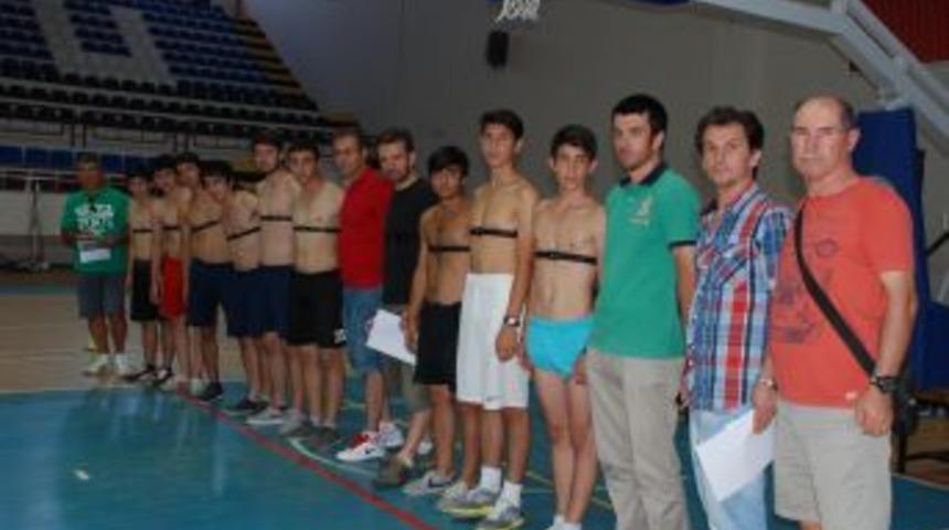 Gen&ccedil; efeler testten ge&ccedil;ti