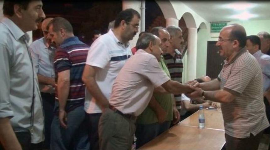 Başkan G&uuml;mr&uuml;k&ccedil;&uuml;oğlu'na Yol Teşekk&uuml;r&uuml;