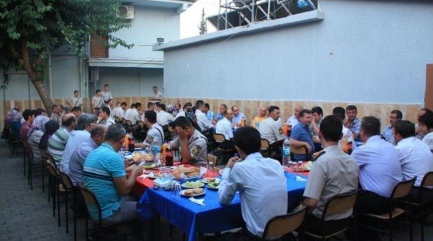 Gazi Ve Şehit Yakınları İftarda Biraraya Geldi