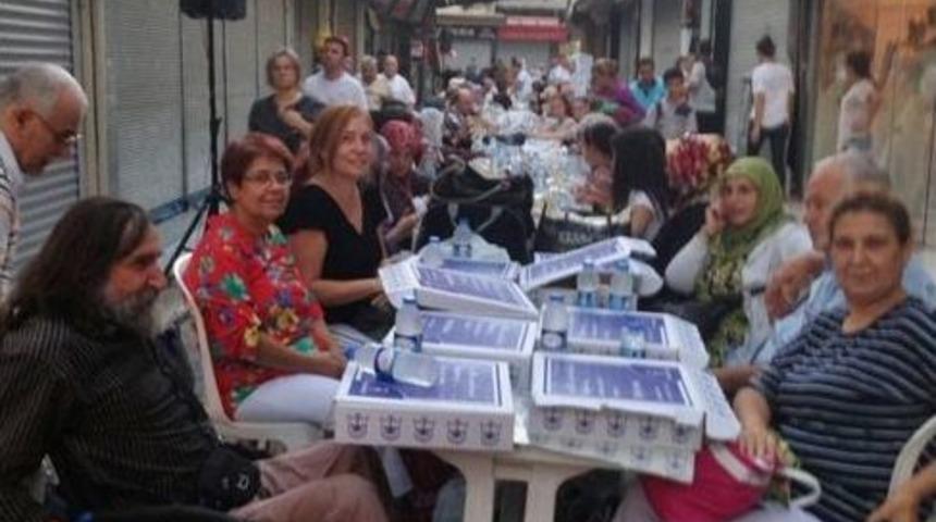 Konak&rsquo;ta Rekor Iftar Yemeği
