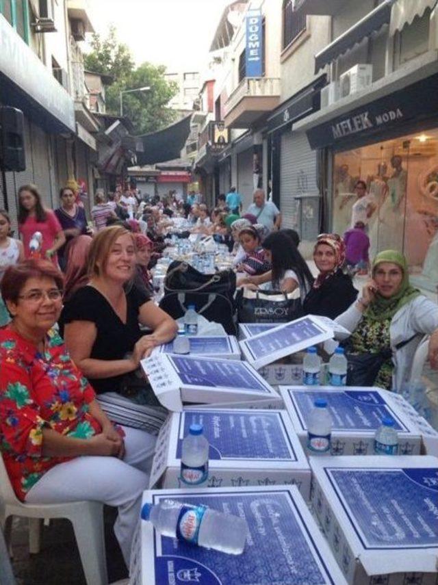 Konak’ta Rekor Iftar Yemeği