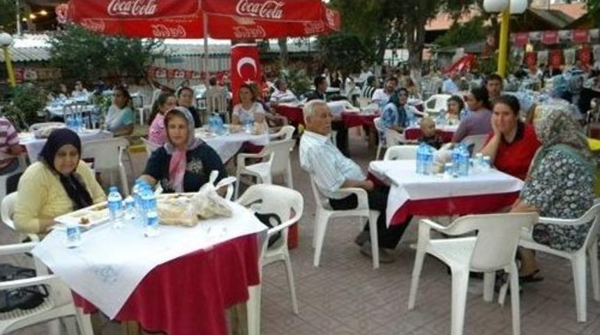 Mhp Uzunk&ouml;pr&uuml; Teşkilatından İftar Yemeği