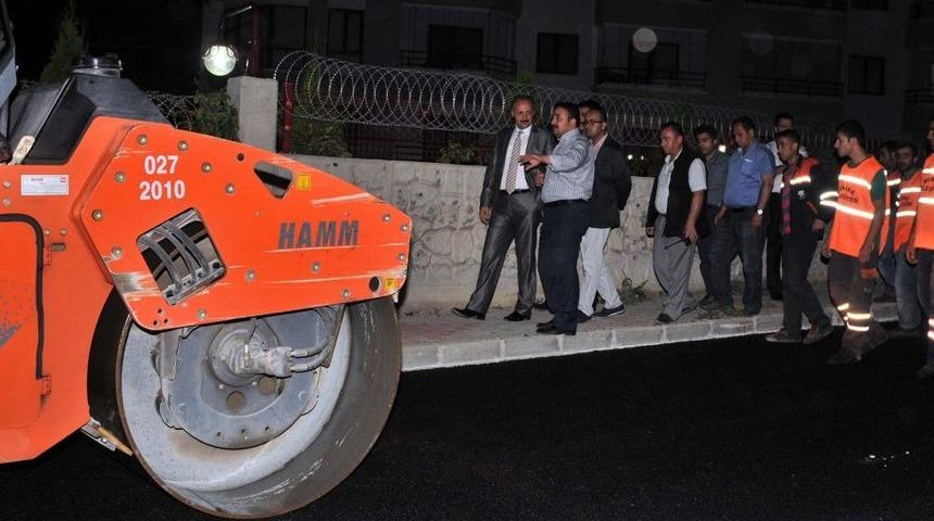 Başkan Akg&uuml;l Gece Asfalt Denetledi