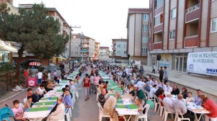 İftar Sofrası Tatlıkuyu'da Kuruldu
