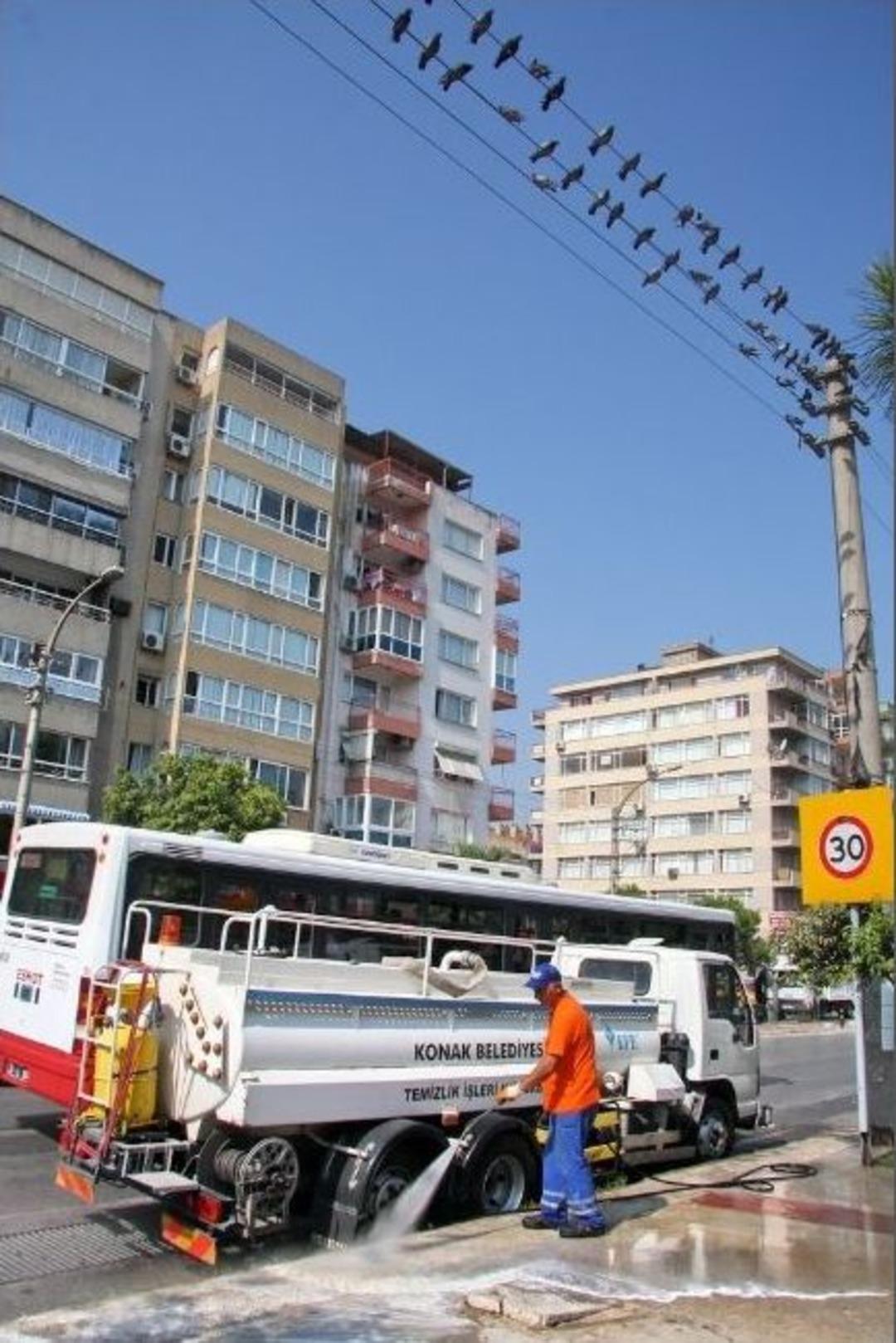 Konak&rsquo;ta Tepeden Tırnağa Temizlik