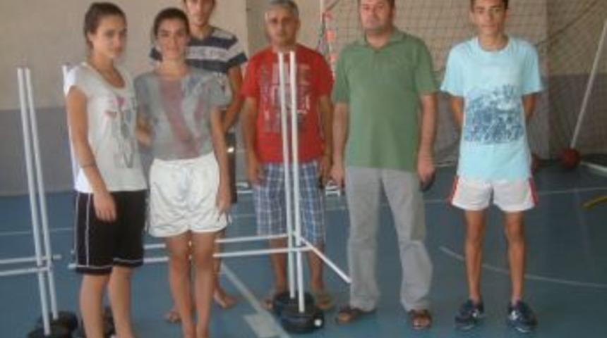 Burhaniye&rsquo;de Sağlık Meslek Salonu Sporseverlere A&ccedil;ıldı