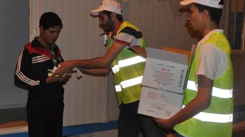 Bilsam, Suriyelilere Dondurma İkram Etti