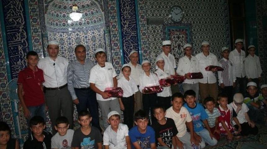 Karasu&rsquo;nun Limandere Beldesinde Kur&rsquo;an Kursu &Ouml;ğrencileri İ&ccedil;in &Ouml;d&uuml;l T&ouml;reni Yapıldı