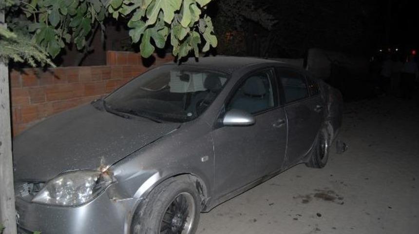 Otomobil İle Şarjlı Bisiklet &Ccedil;arpıştı: 2 Yaralı