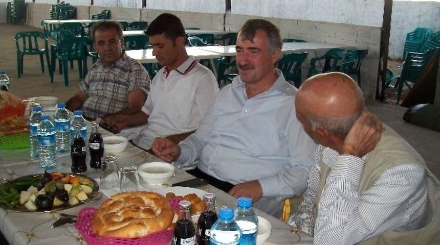 Taşeron İş&ccedil;iler İftar Yemeğinde Bir Araya Geldi