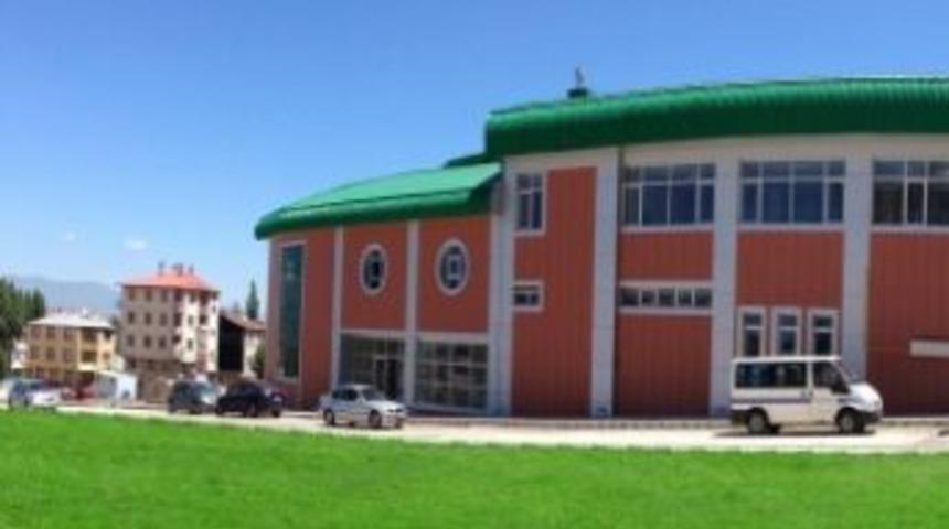 Paland&ouml;ken Belediyesi Yapımı Tamamlanan Spor Salonunu Hizmete A&ccedil;ıyor