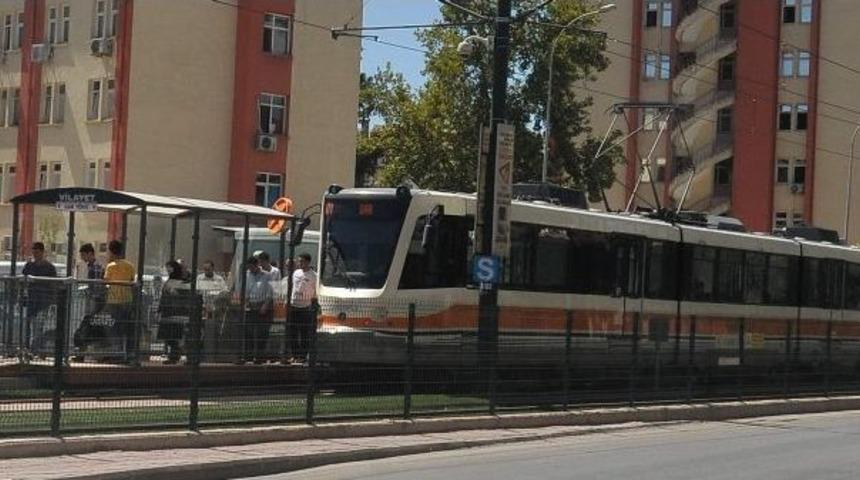 Bayramda tramvay ve belediye otob&uuml;sleri &uuml;cretsiz