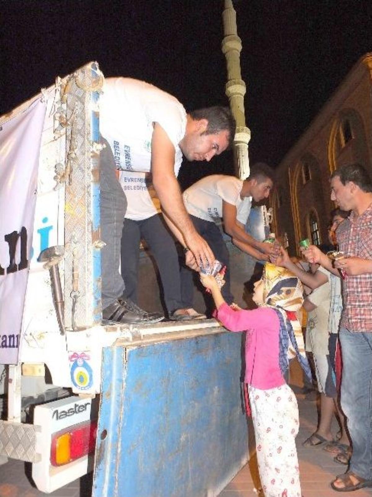 Manavgatlılar Kadir Gecesini K&uuml;lliye Camisindege&ccedil;irdi