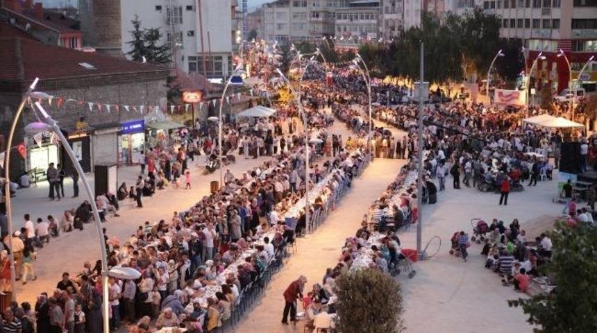 Bolu Belediyesi&rsquo;nden Dev İftar