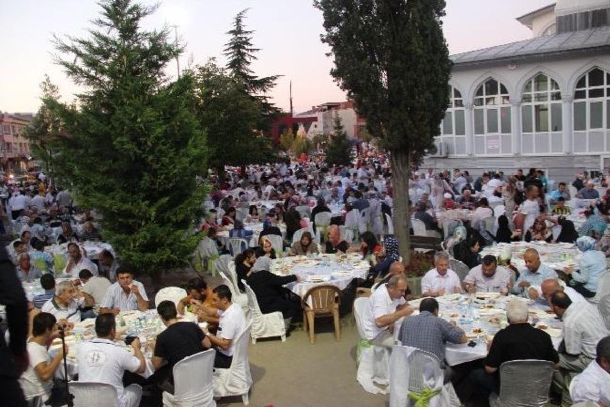 Halk İftarına Rekor Katılım